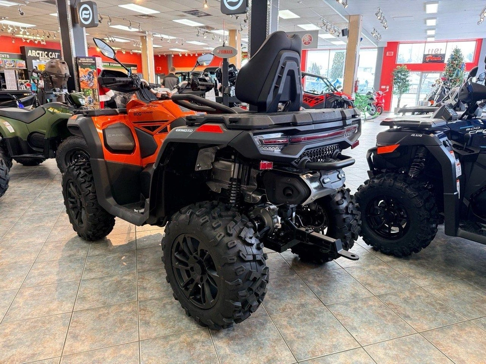 2025 Cfmoto Cforce 800 Touring alt