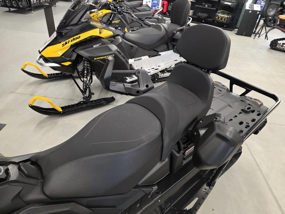 Ski-doo Expedition Le 24 Po 900 Ace Turbo 2026 alt