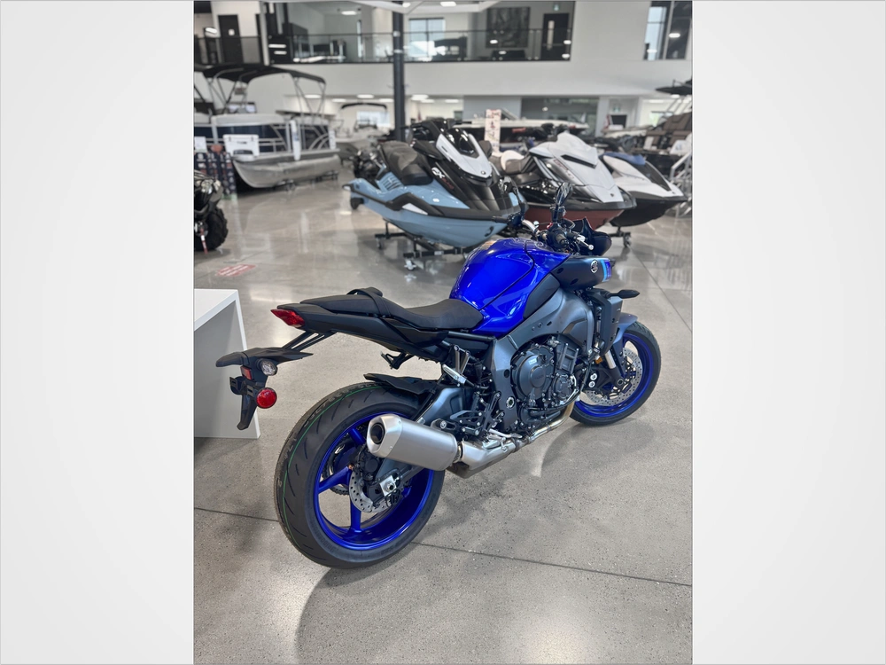 2025 Yamaha Mt-10 $750 Rebate Included alt