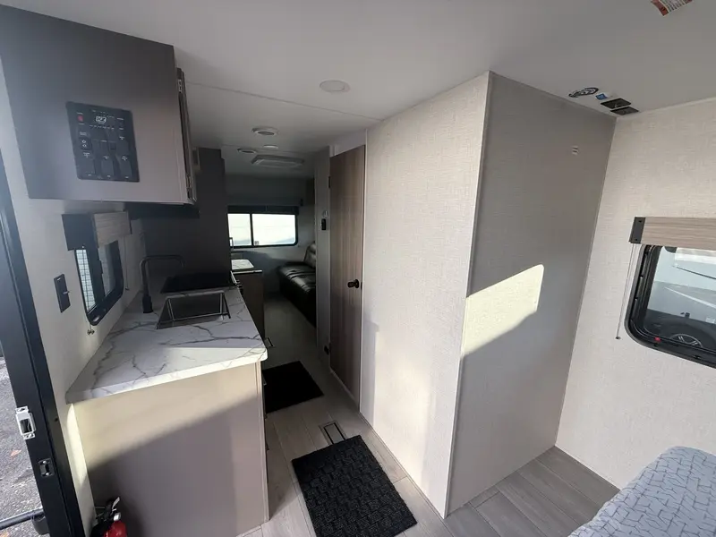 2026 KZ-RV Sportsmen Select 210RDSL