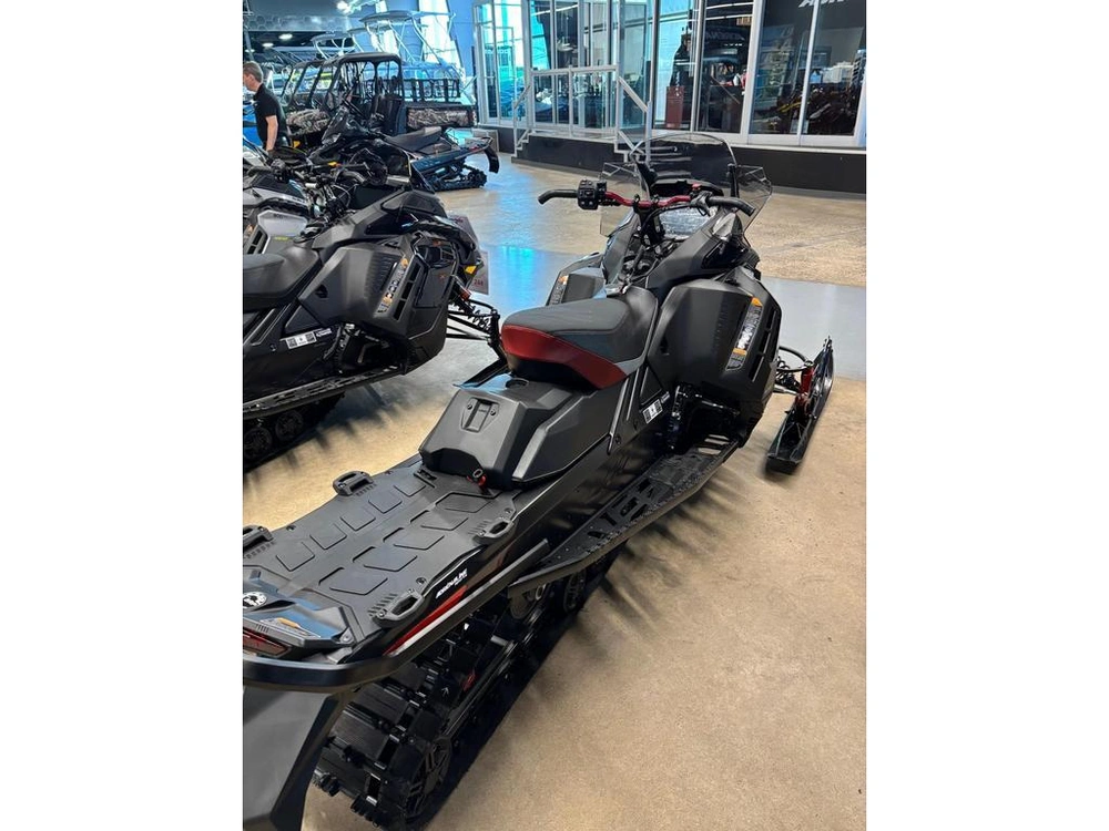 Ski-doo Renegade Enduro 900r 2025 alt