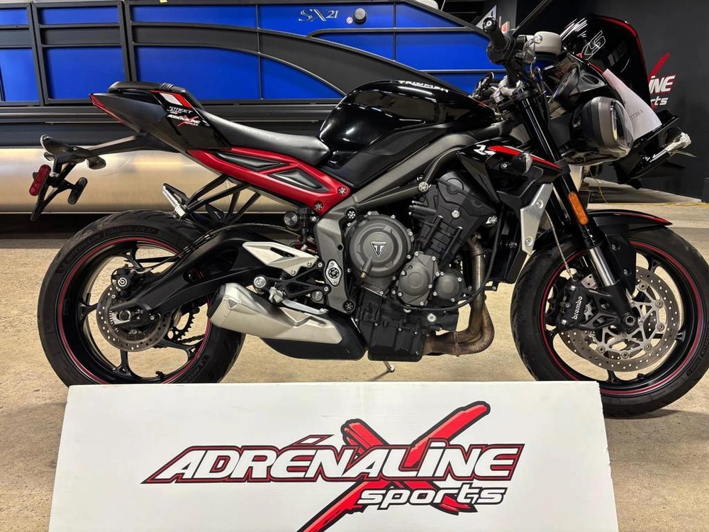 Triumph Street Triple 2020 alt