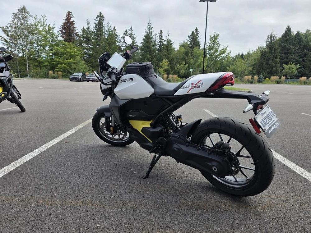 Can-am Pulse 2025 alt