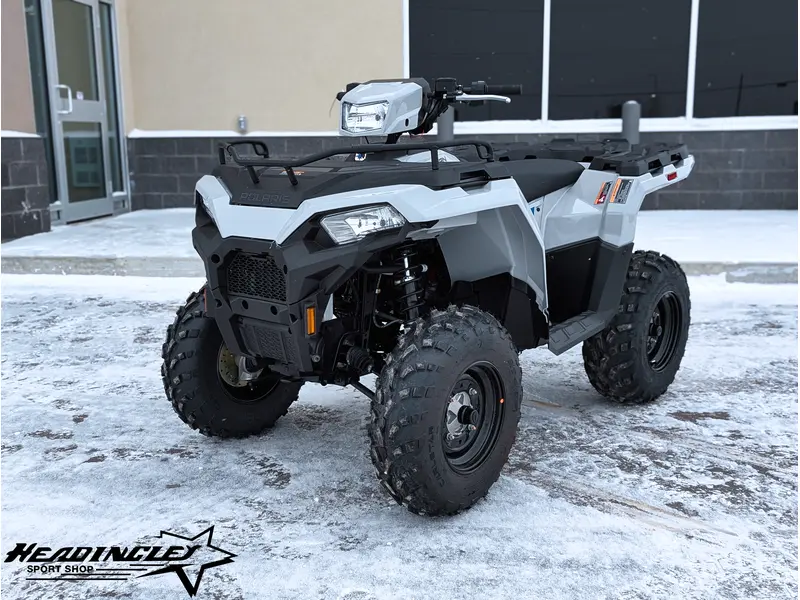 Polaris Sportsman 570 // Ghost Gray 2026