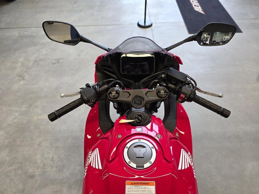 Honda Cbr650r E-clutch 2025 alt