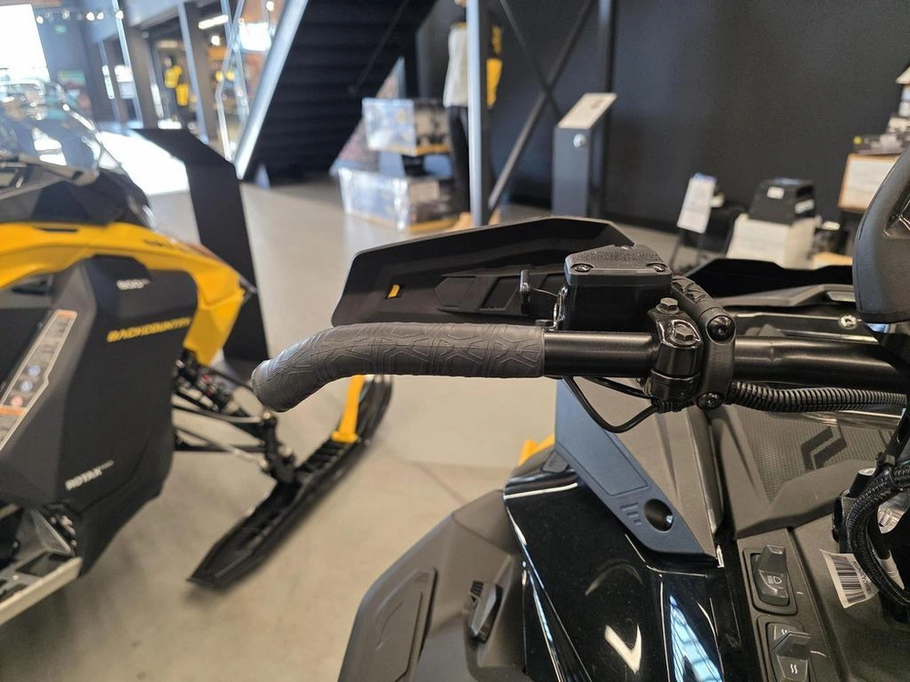 Ski-doo Summit Neo+ 600 Efi 2025 alt