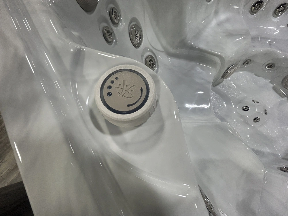 2025 Hydropool 6800 - Silver Marble/driftwood alt