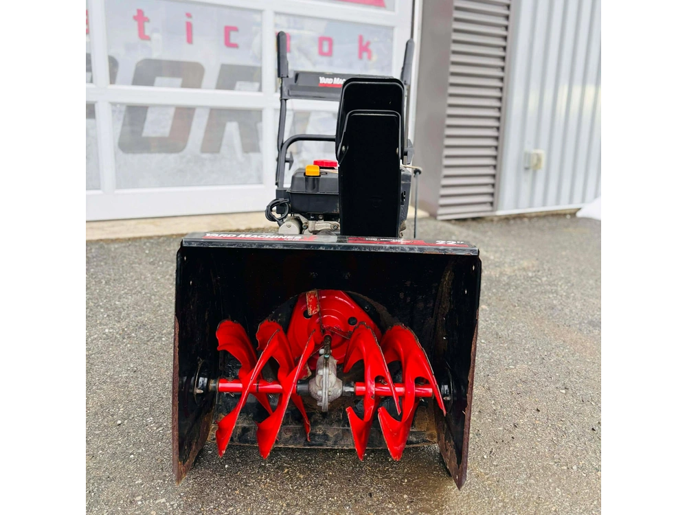 Yard Machine Souffleuse À Neige 22 Pouces 31bs63bd516 2015 alt