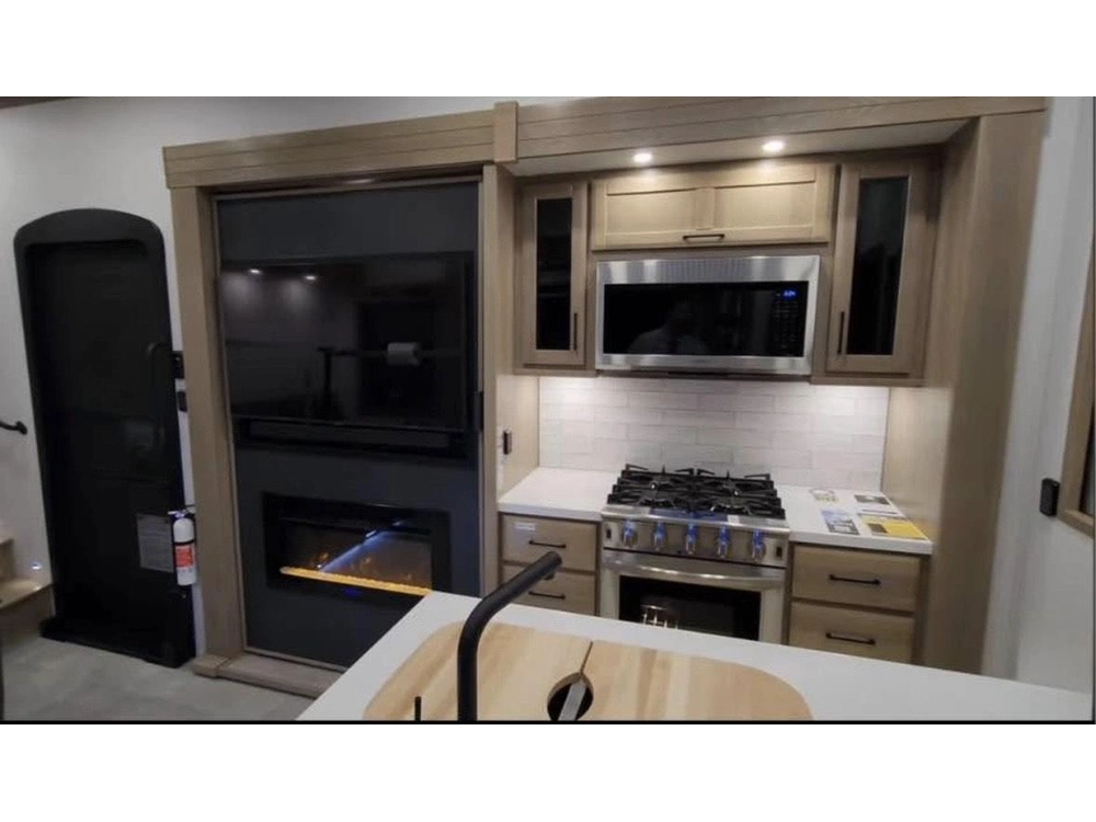 2024 Riverstone Legacy Toy Hauler alt