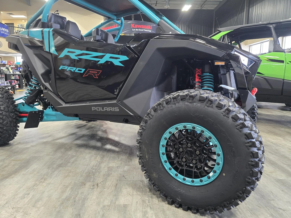2025 Polaris Rzr Pro R Ult alt