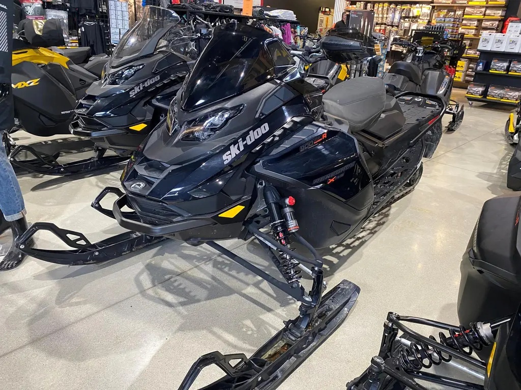 2025 Ski-Doo Renegade XRS 900 Turbo R
