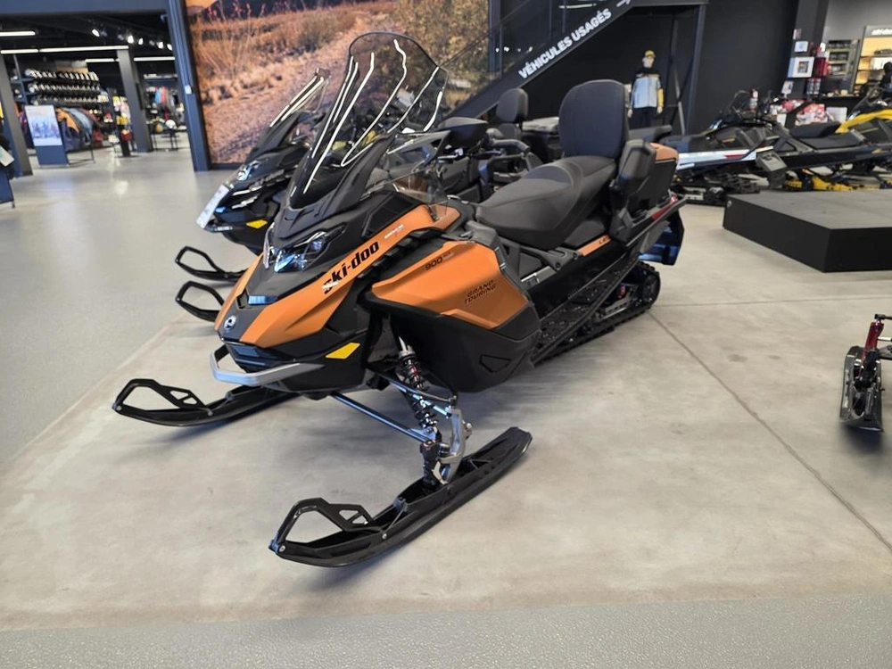 Ski-doo Grand Touring Le Platinum 2025 alt