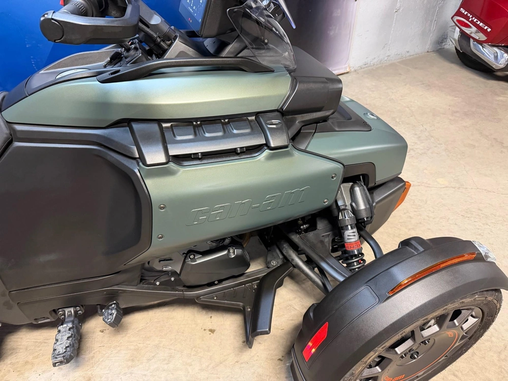 Can-am Spyder Canyon Redrock 2025 alt