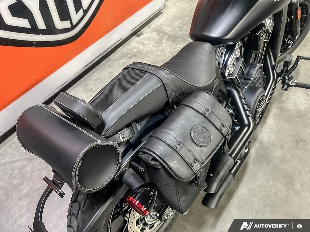 2022 Indian Motorcycle Scout® Bobber Abs Black Metallic alt