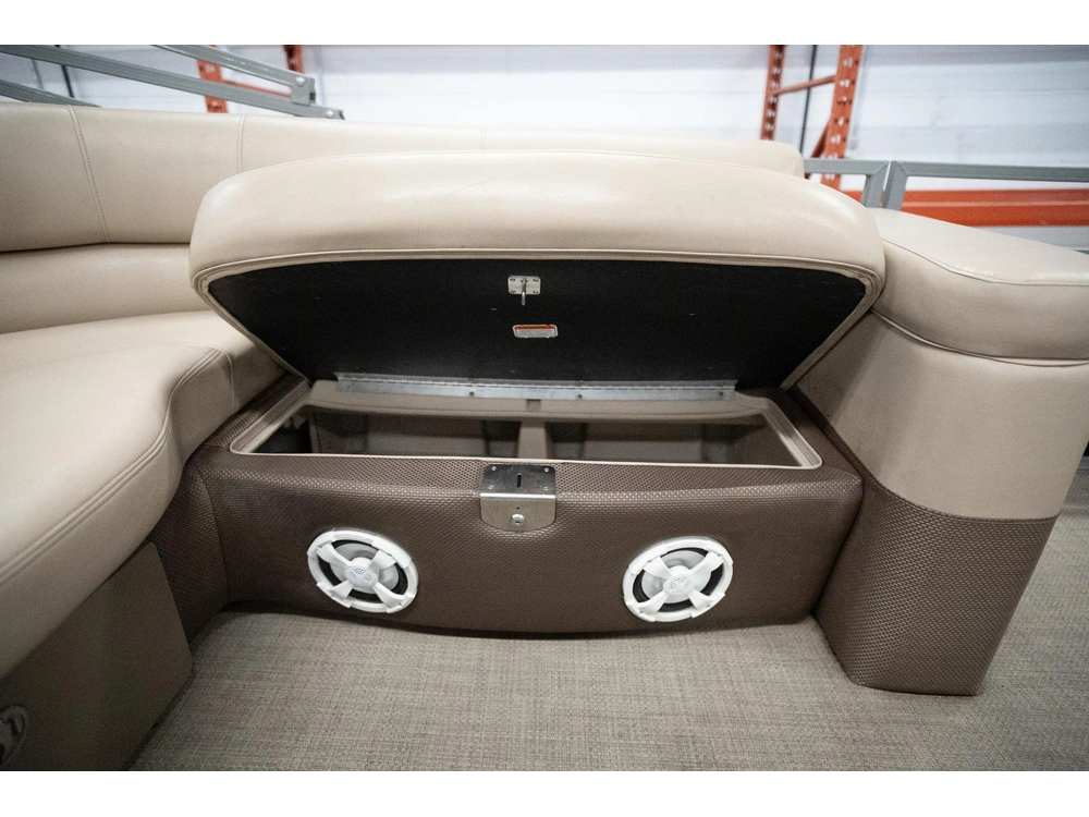 2016 Regency 254dl3 alt