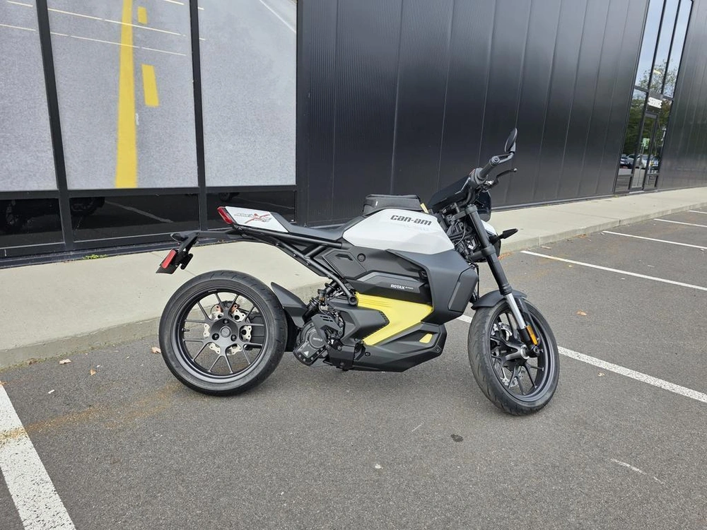 Can-am Pulse 2025 alt