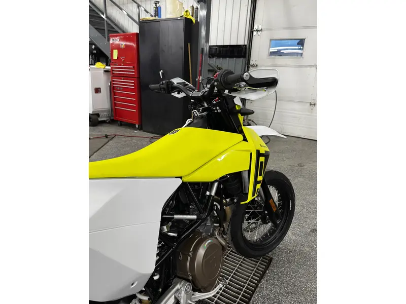 2026 Husqvarna 701 SUPERMOTO