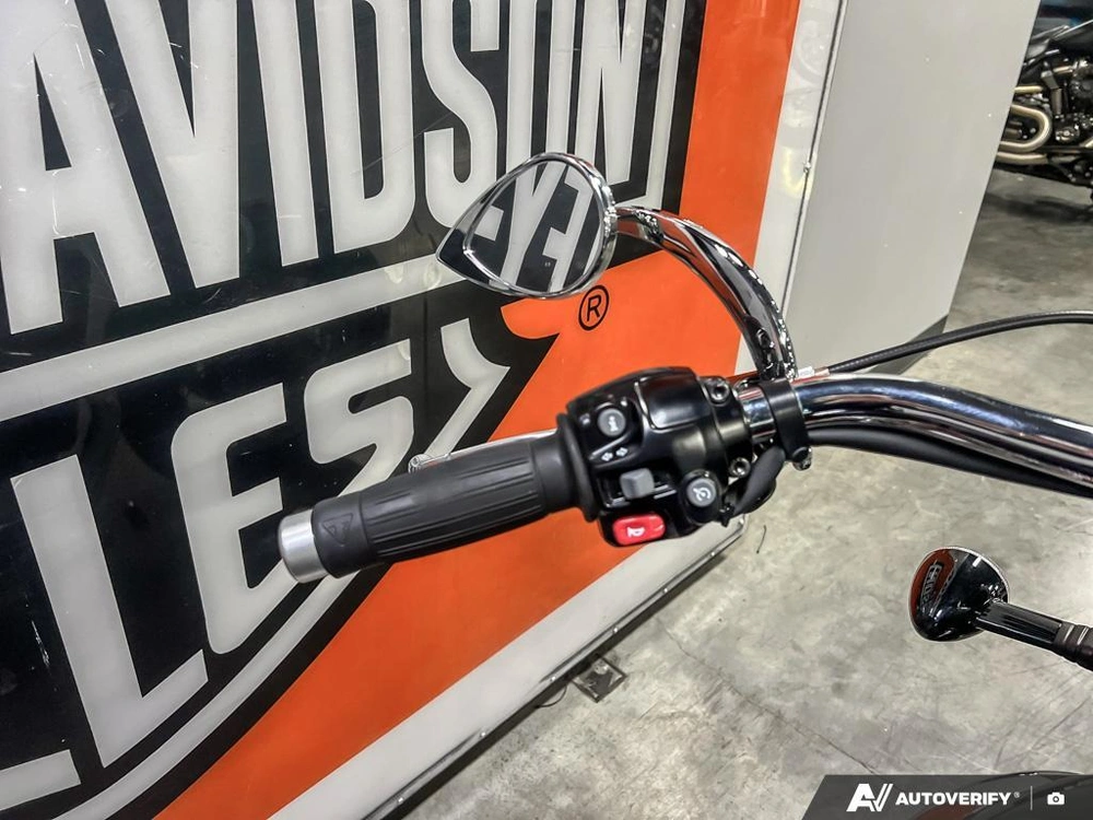 2023 Triumph Bonneville Speedmaster Sapphire Black/fusion White alt