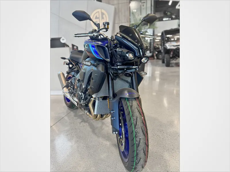 2025 Yamaha MT-10 thumbnail 2