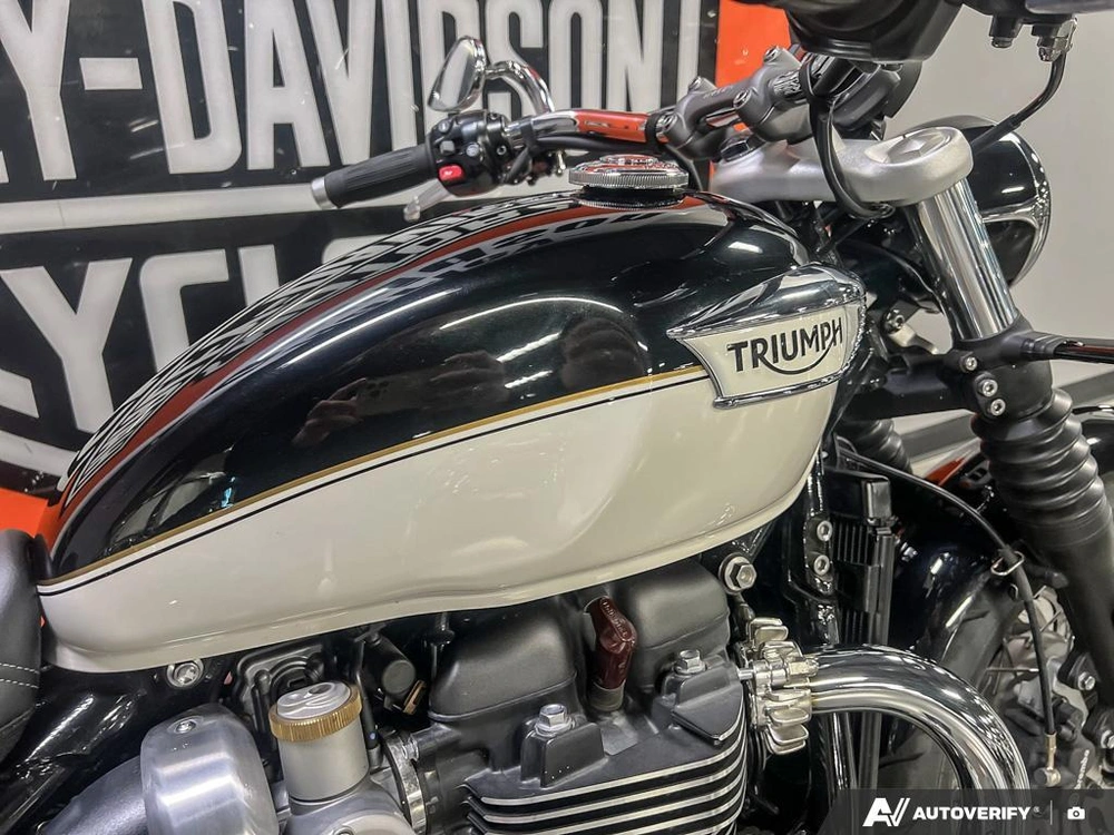2023 Triumph Bonneville Speedmaster Sapphire Black/fusion White alt