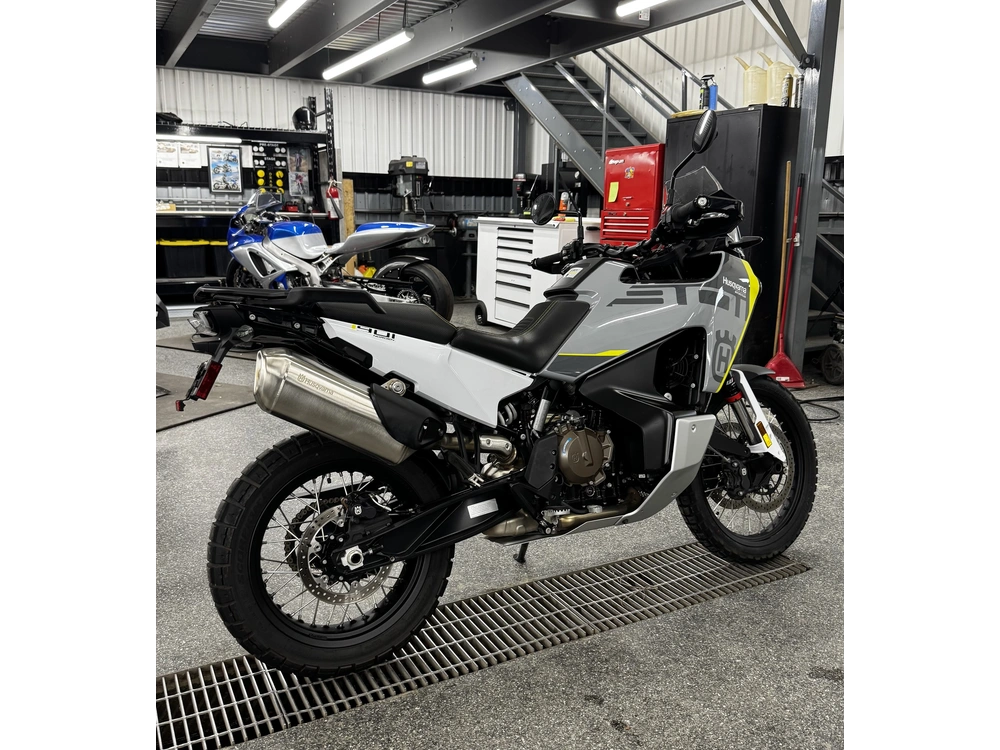 Husqvarna Norden 901 2025 alt