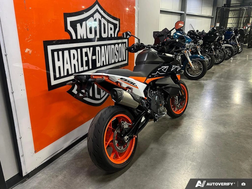 2024 Ktm 890 Smt alt