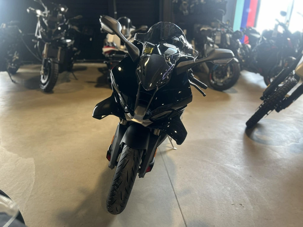 Bmw S1000rr 2026 alt
