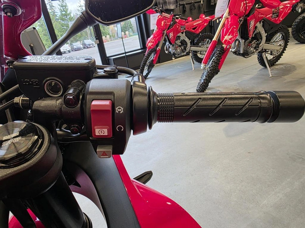 Honda Cbr650r E-clutch 2025 alt