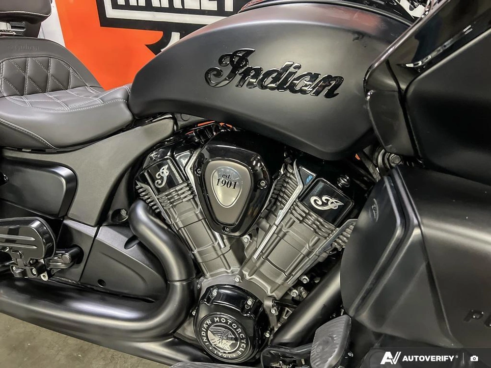 2024 Indian Motorcycle Pursuit® Dark Horse® Black Smoke alt