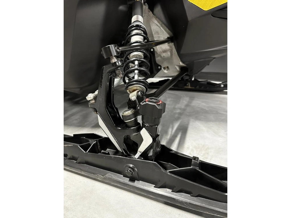 Ski-doo Renegade Enduro 900 Turbo 2020 alt