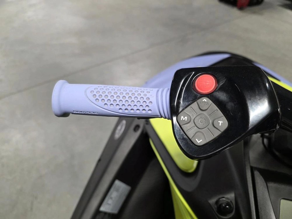 Sea-doo Spark Trixx 3up 2024 alt