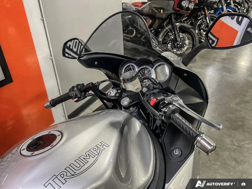 2011 Triumph Sprint Gt Sprint Gt 1050 alt