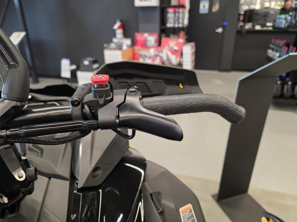 Ski-doo Summit Neo+ 600 Efi 2025 alt