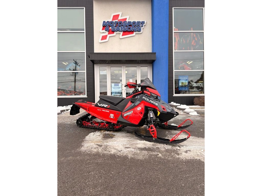 Polaris Indy Vr1 137 2024 alt