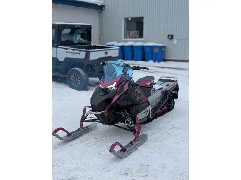 2026 Arctic Cat ZR 858 137 EXT EPS CN | 🏁 EXT 137 – performance sentier + technologie EPS 🏁 | Direction Assistée