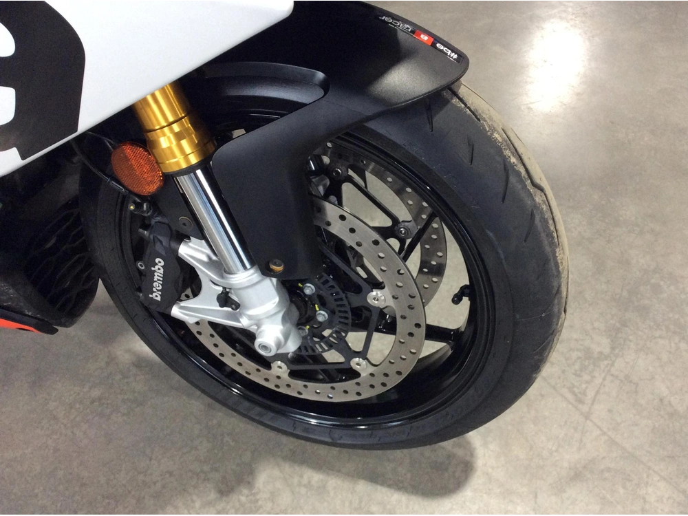 Aprilia Rs 660 Tribute 2023 alt