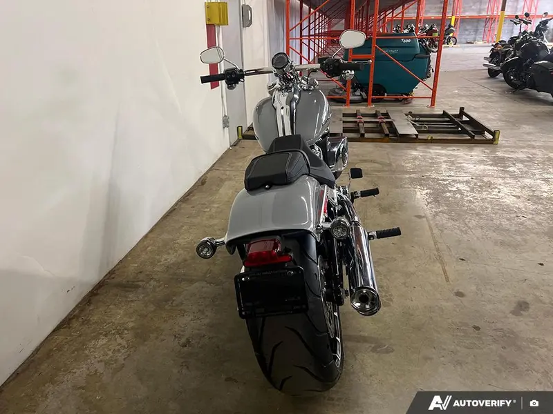 2025 Harley-Davidson FXBR - Breakout™ thumbnail 4