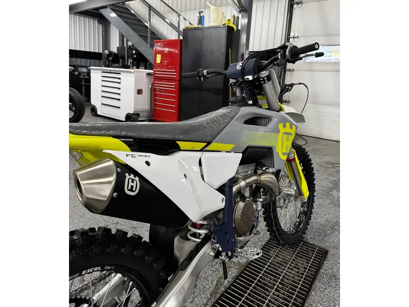2024 Husqvarna FC 350 thumbnail 9