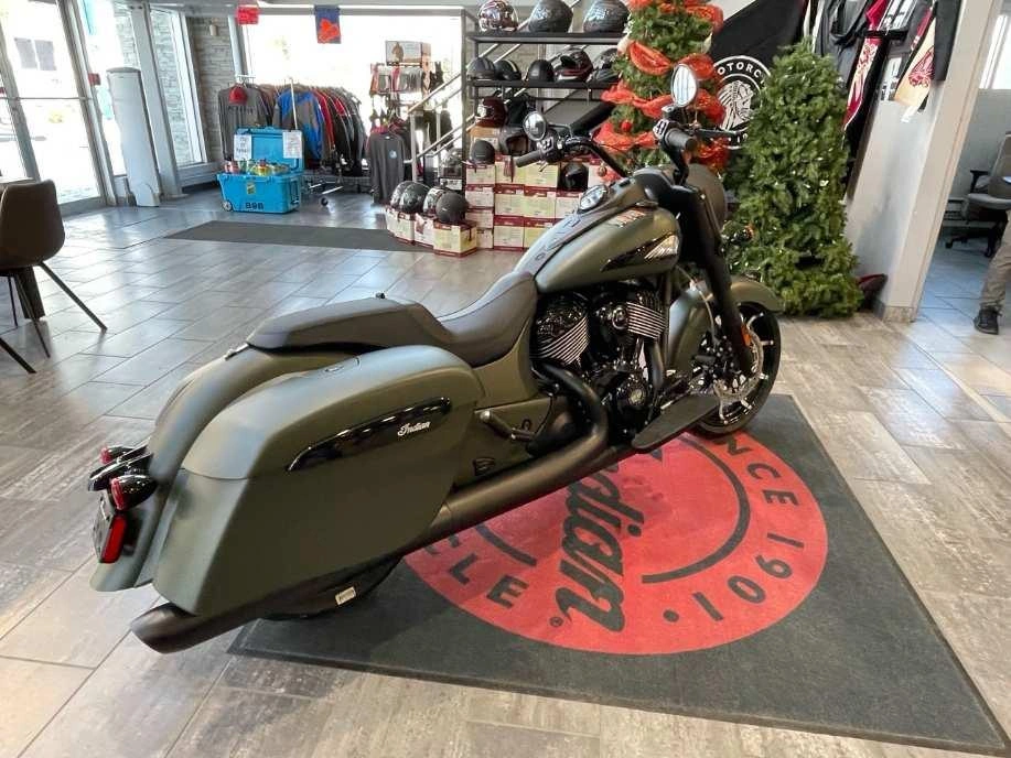 2024 Indian Motorcycle Springfield Dark Horse alt