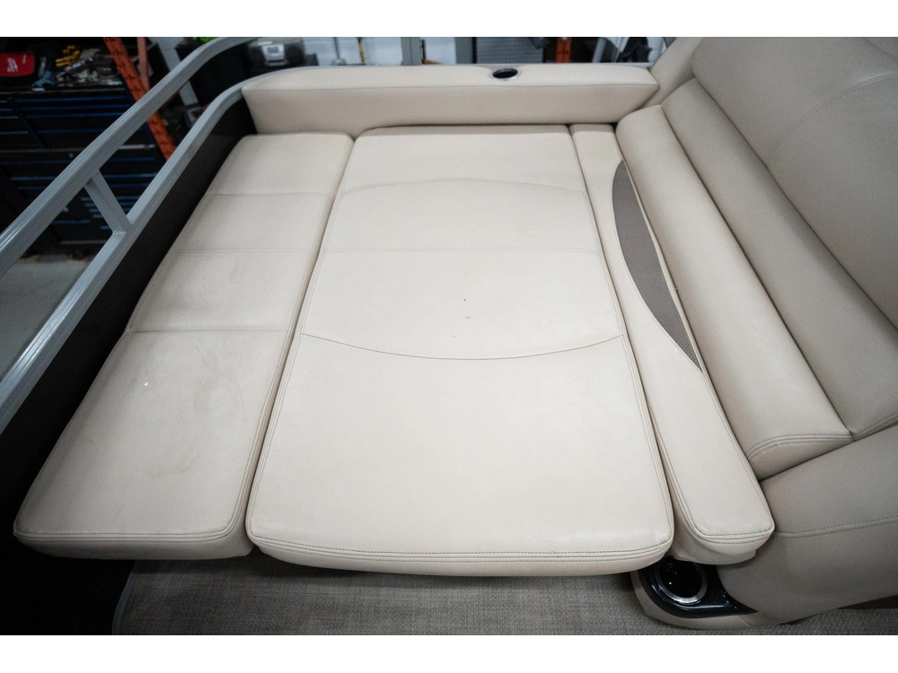 2016 Regency 254dl3 alt