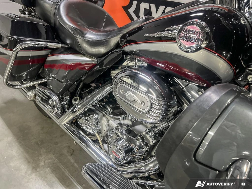 2006 Harley-davidson Flhtcuse Cvo Ultra Classic alt