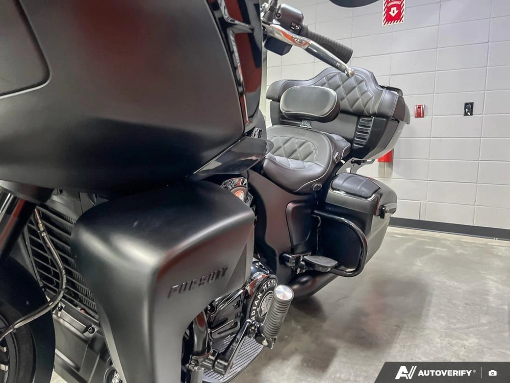 2024 Indian Motorcycle Pursuit® Dark Horse® Black Smoke alt