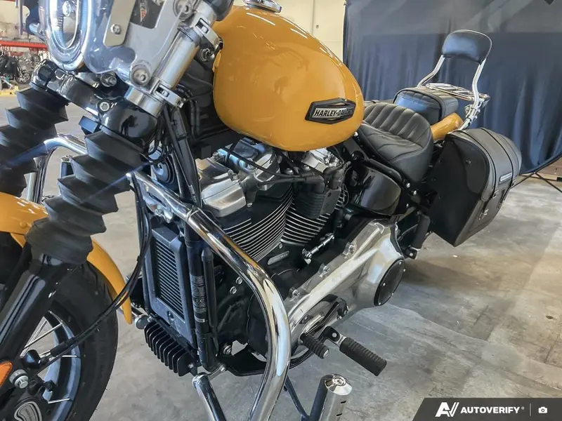 2025 Harley-Davidson FXBB - Street Bob® thumbnail 17