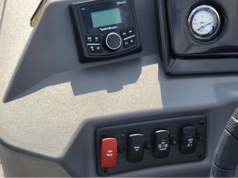 2025 Bennington Marine S21 Stern Radius 3t Express alt