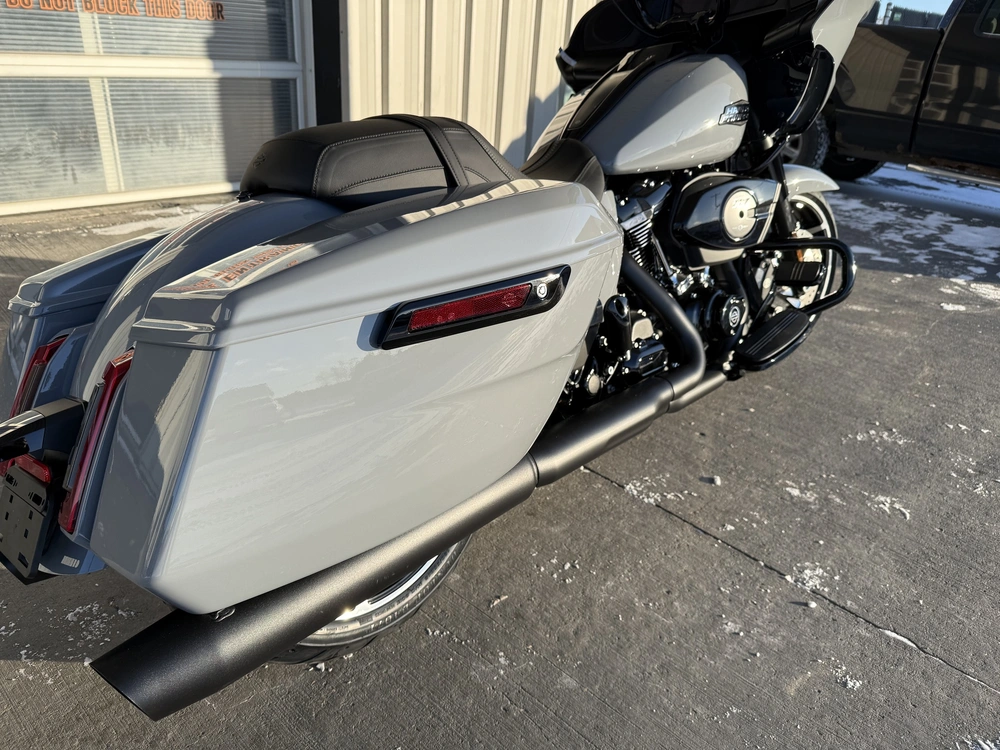 2026 Harley-davidson Road Glide alt