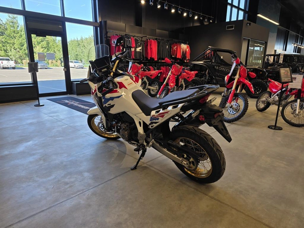 Honda Africa Twin Adventure Sports Es Dct 2025 alt