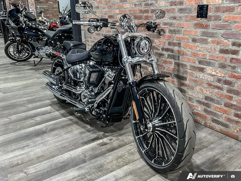 2025 Harley-Davidson FXBR - Breakout™ thumbnail 3