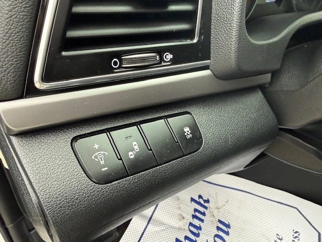 2017 Hyundai Elantra Gls alt