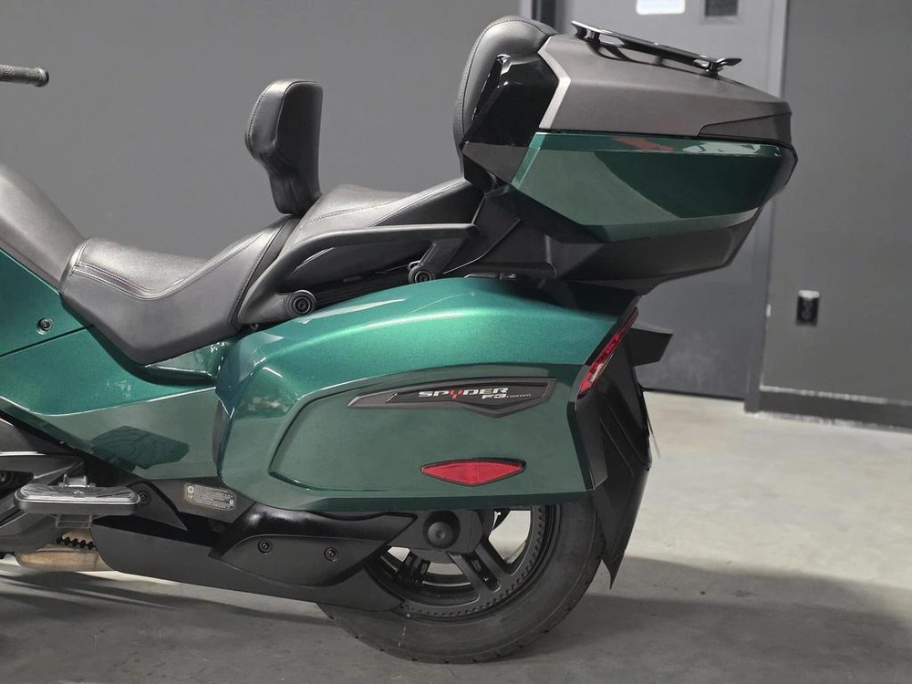 Can-am F3 Limited Special Series 2025 alt