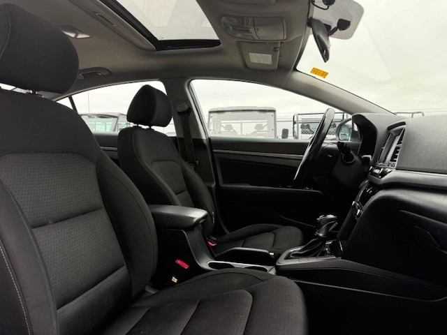 2017 Hyundai Elantra Gls alt